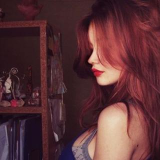 藏在袖子的字，关在抽屉的心