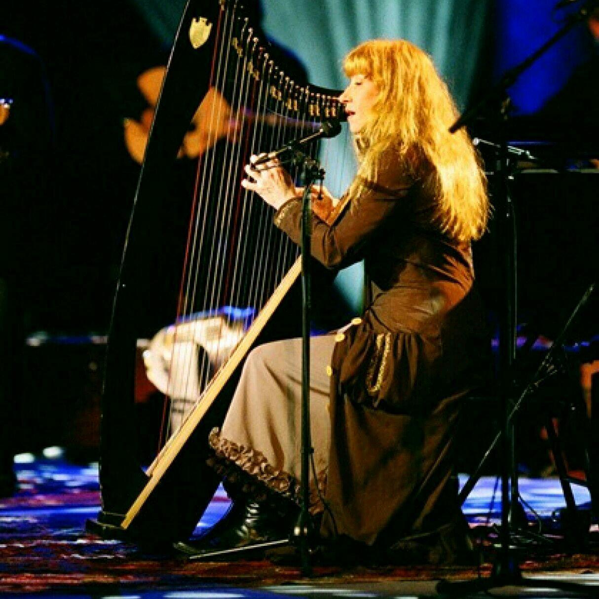 【Loreena McKennitt】