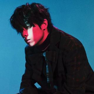 法老 在押韵的矩阵里，埋着理想主义的火种