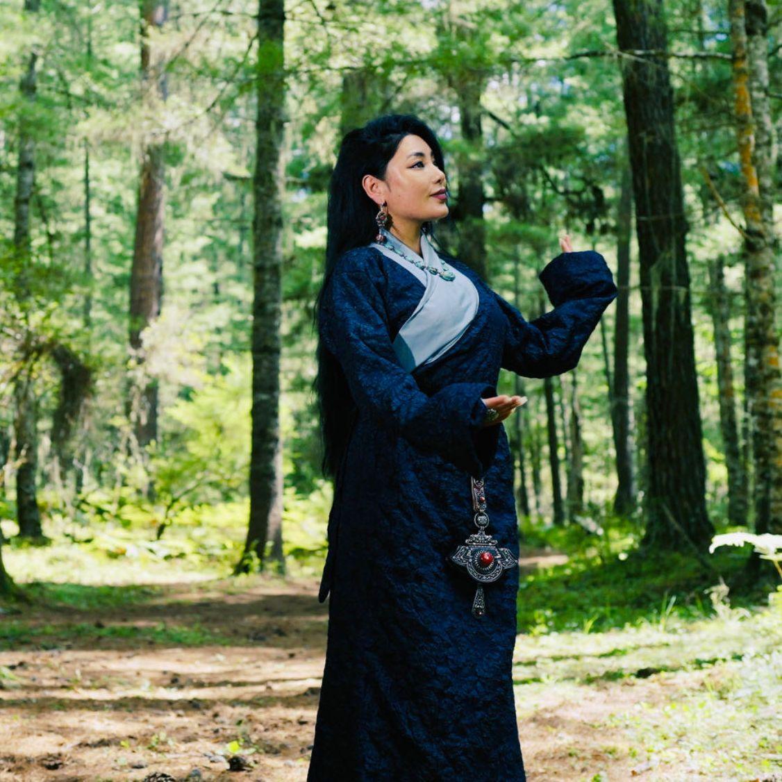 白玛林的姑娘_岗嘎措MMM