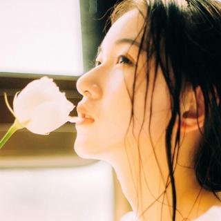 既然时间不能暂停，别轻易把美好丢在曾经
