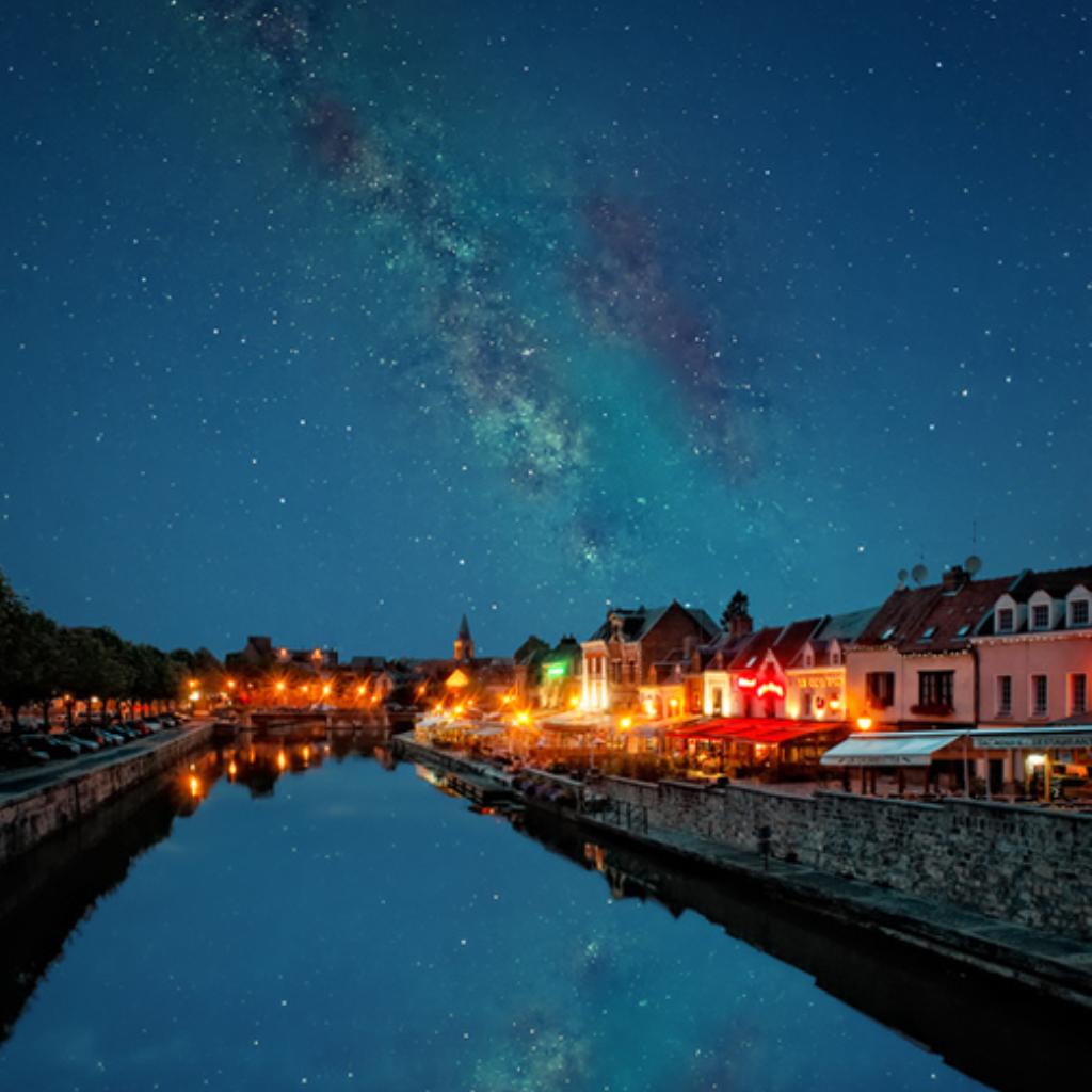 仰望星空，夜阑不灭。