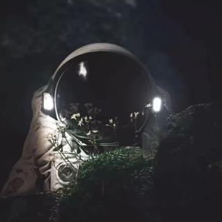 开心点｜对于某人来说 你就是宇宙的中心