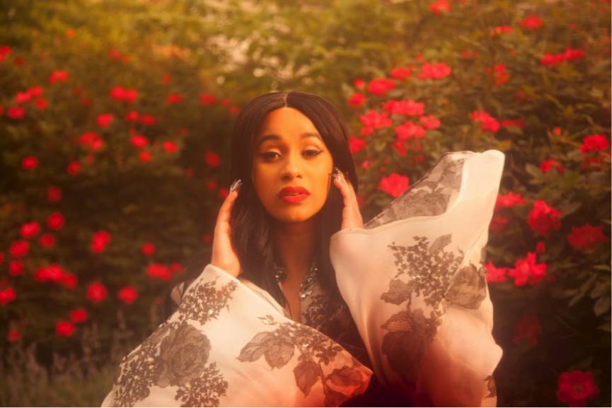 2013年,cardi b在vine和instagram上因为短视频获得大量关注,逐渐成长