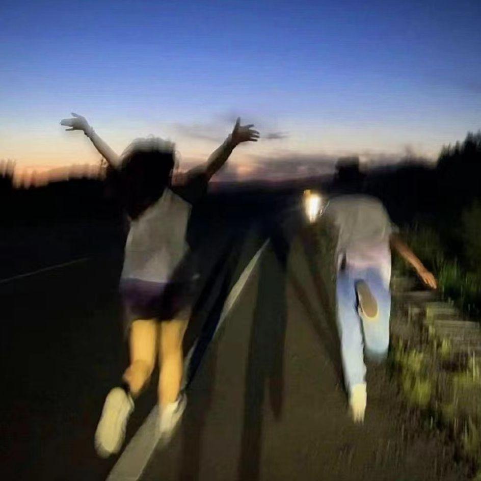 不吃耳机嘘歌曲封面