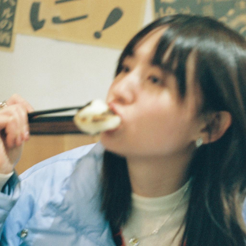 身在无间心在桃源/世中逢尔雨中逢花