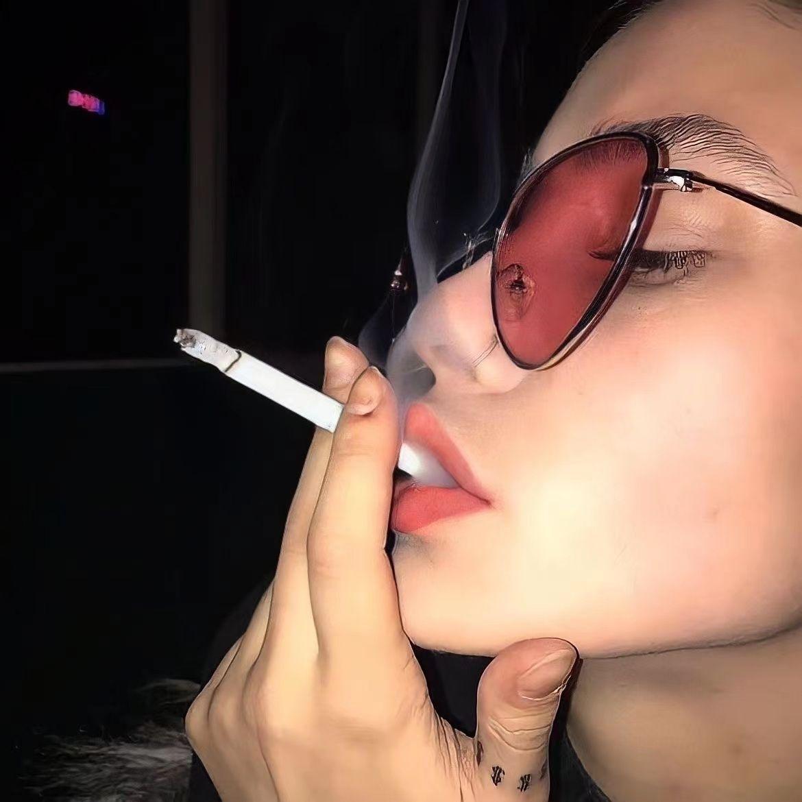 等玫瑰告白
