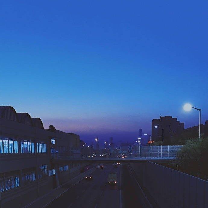 睡眠时听一些钢琴曲纯音乐更有助于睡眠
