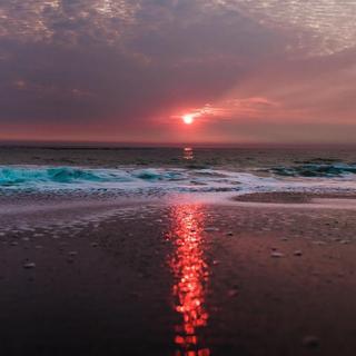 「晚安世界」愿美梦治愈你的悲伤与难过。