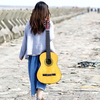 [民谣]春夏秋冬只愿与你相守