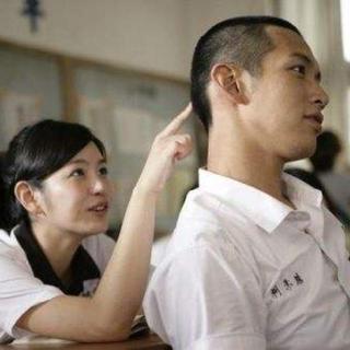 【年少时不能遇见太惊艳的人】
