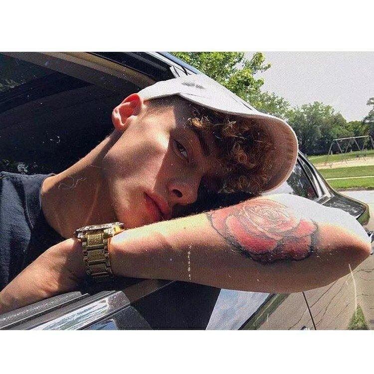 Омар музыка