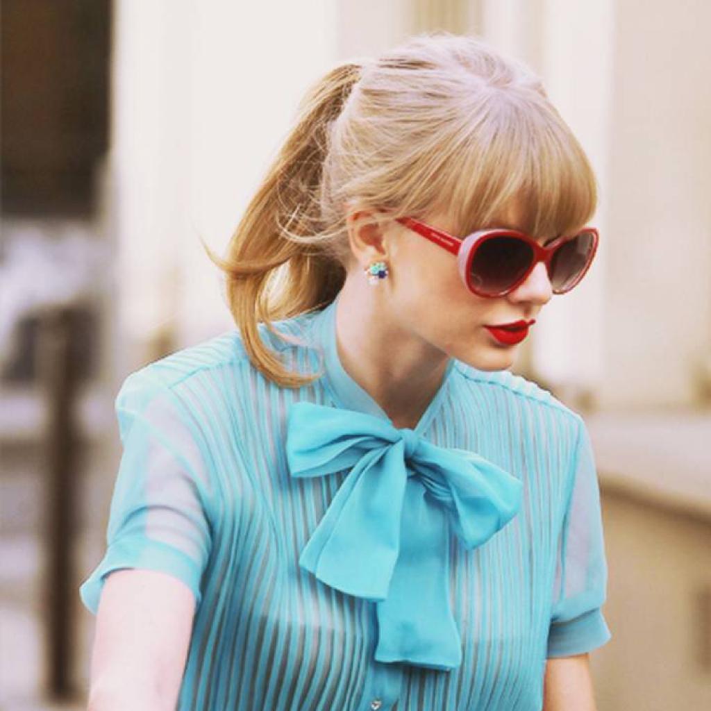 we stand with Taylor