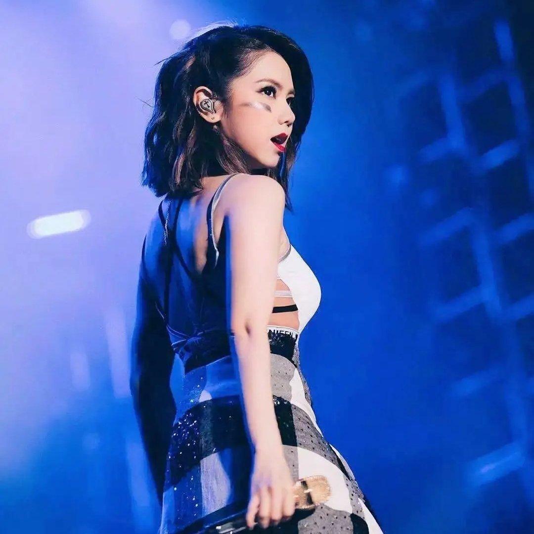 那些过耳不忘的粤语歌曲