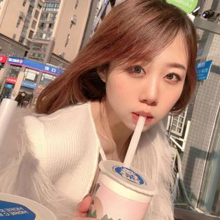 很难过吧，那么爱的人连张合照都没有