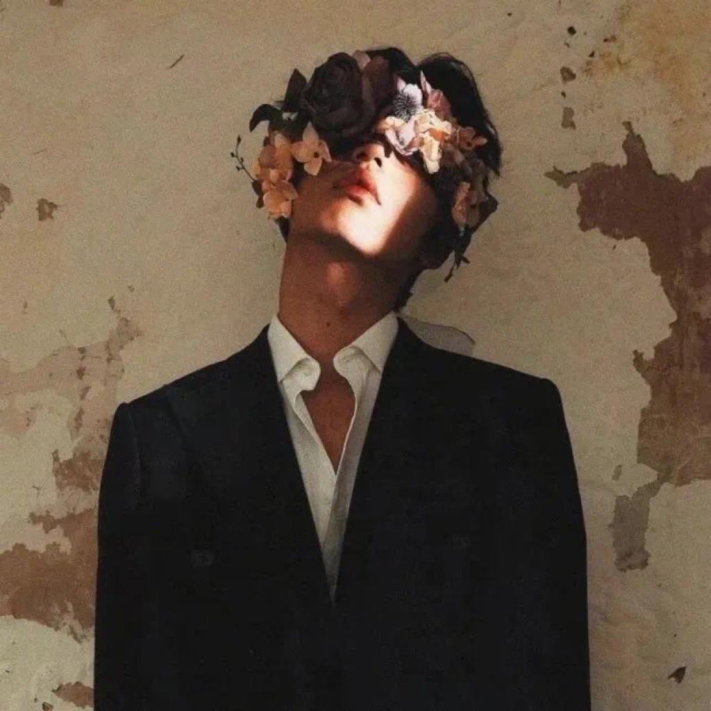 『慵懒男嗓』迷幻梦境中的温柔呢喃
