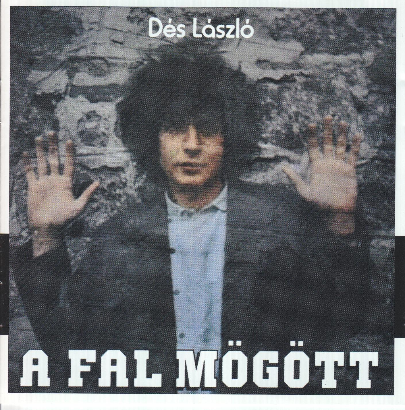 A fal mögött