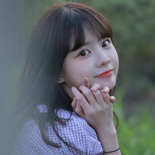 我涉旷野丛林中来，你撑船渡我入灿灿花海