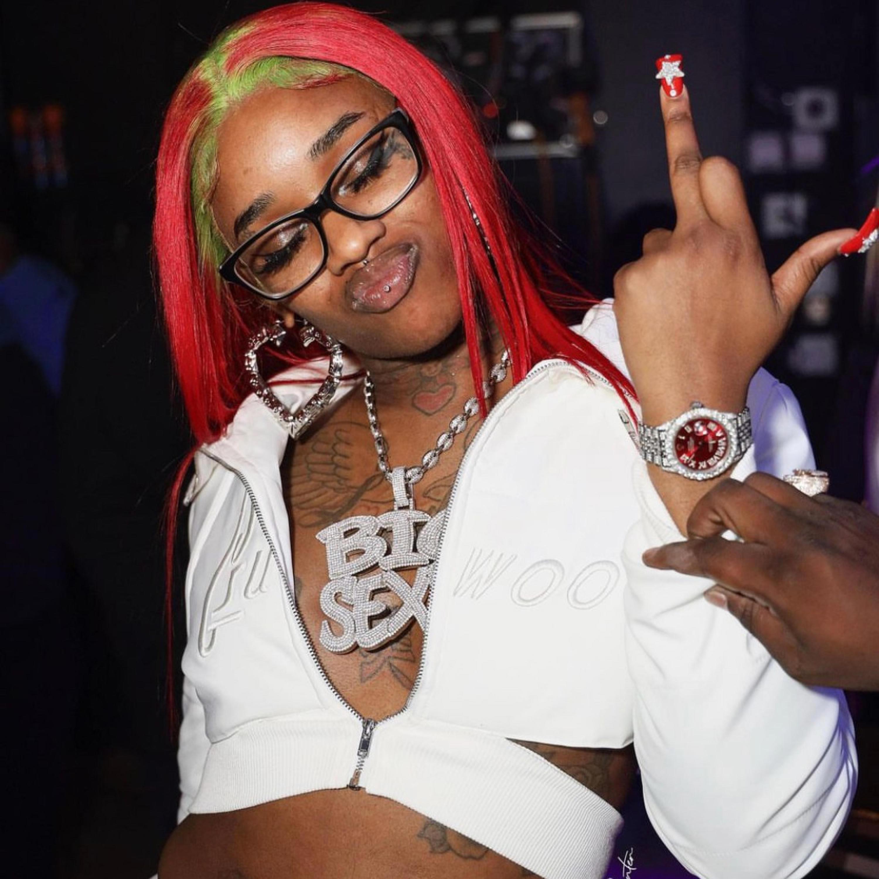 Female Gucci Mane (feat. Sexyy Red)