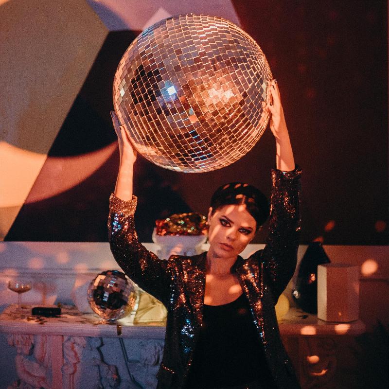 家庭派对 | 复古潮流，把舞池搬到家中