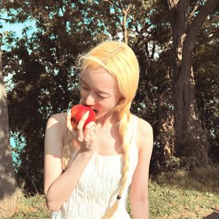 温暖秋日感：尝一口焦糖味KPOP