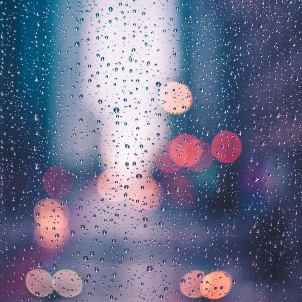 安静舒缓的下雨声【杂音小、耳机专用】